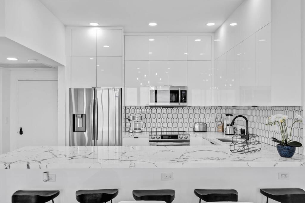 Oceanfront Luxury Penthouse 2 Bedrooms With Direct Ocean View Miami Beach