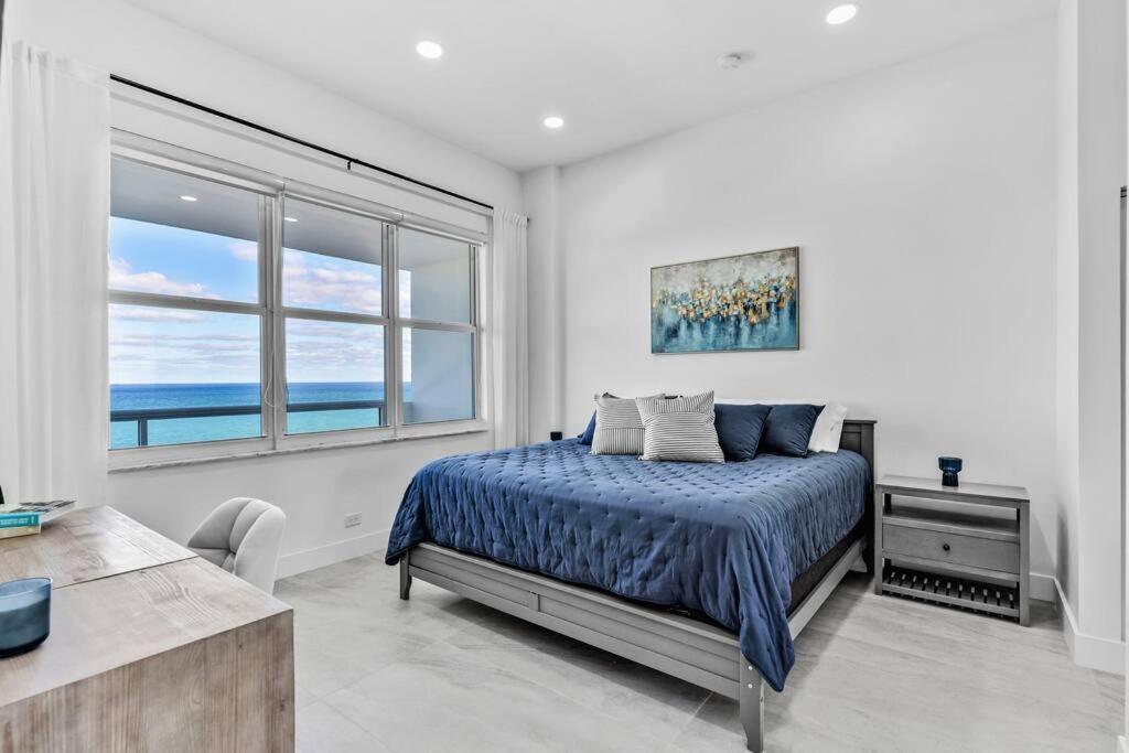 Apartment Oceanfront Luxury Penthouse 2 Bedrooms With Direct Ocean View *