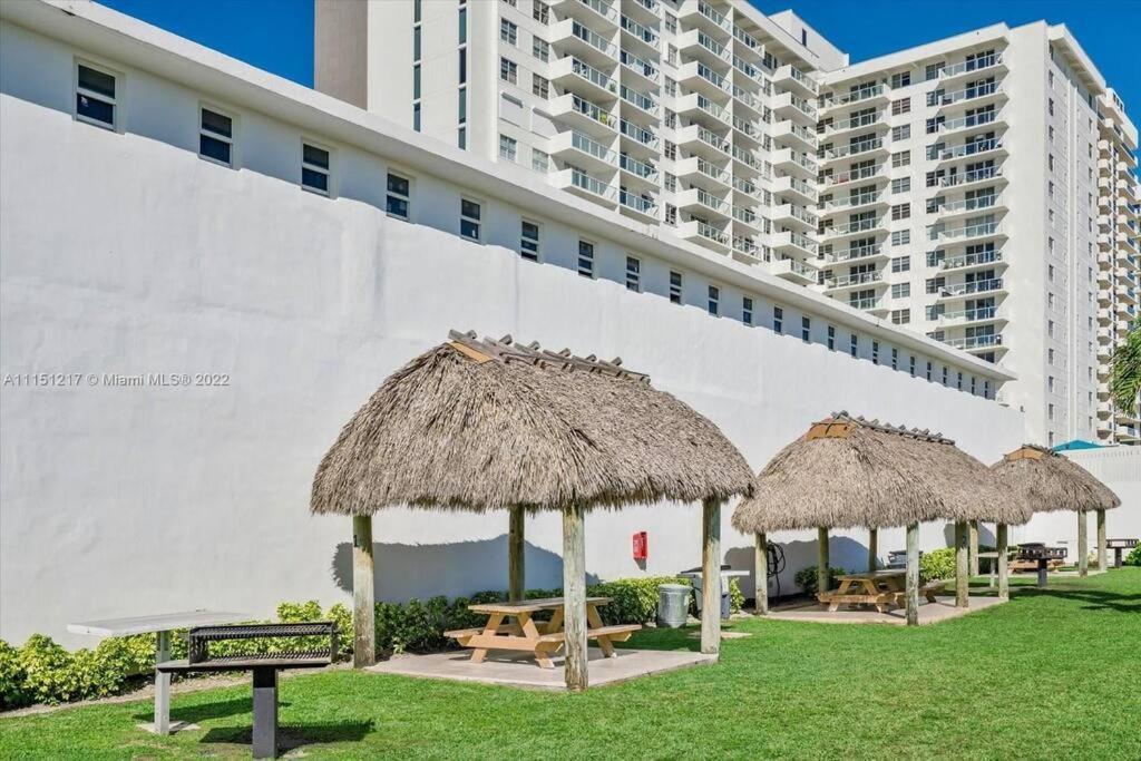 Oceanfront Luxury Penthouse 2 Bedrooms With Direct Ocean View Apartment