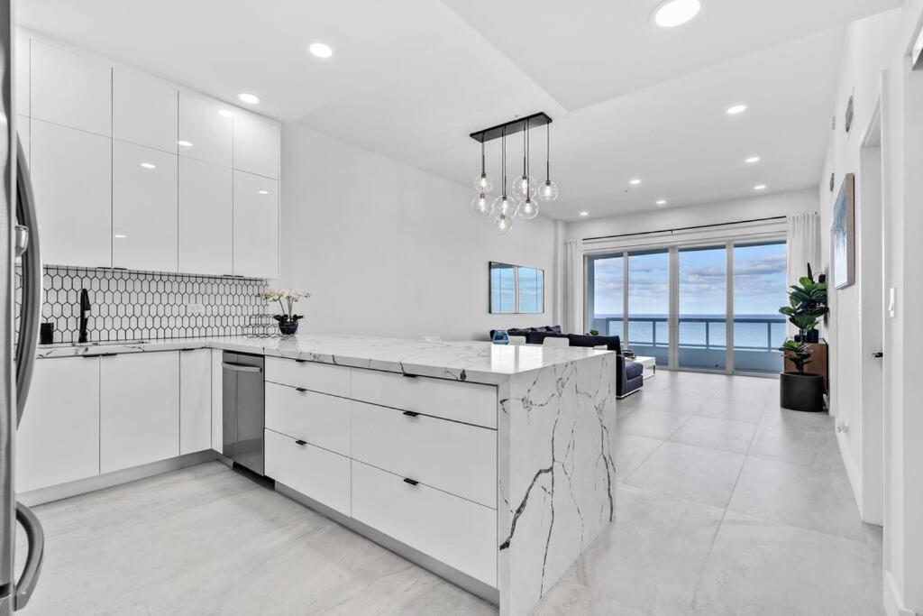 Oceanfront Luxury Penthouse 2 Bedrooms With Direct Ocean View Apartment Miami Beach