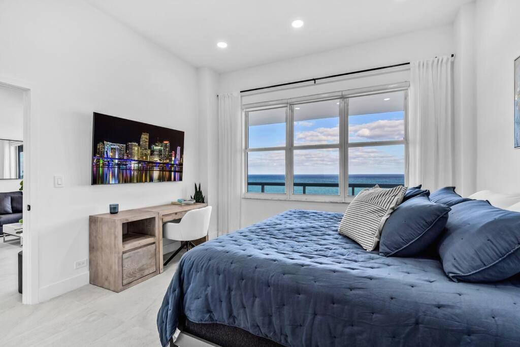 Oceanfront Luxury Penthouse 2 Bedrooms With Direct Ocean View