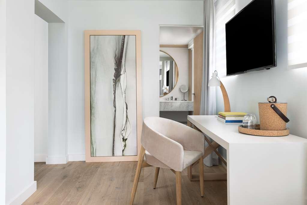 The Gabriel Miami South Curio Collection By Hilton