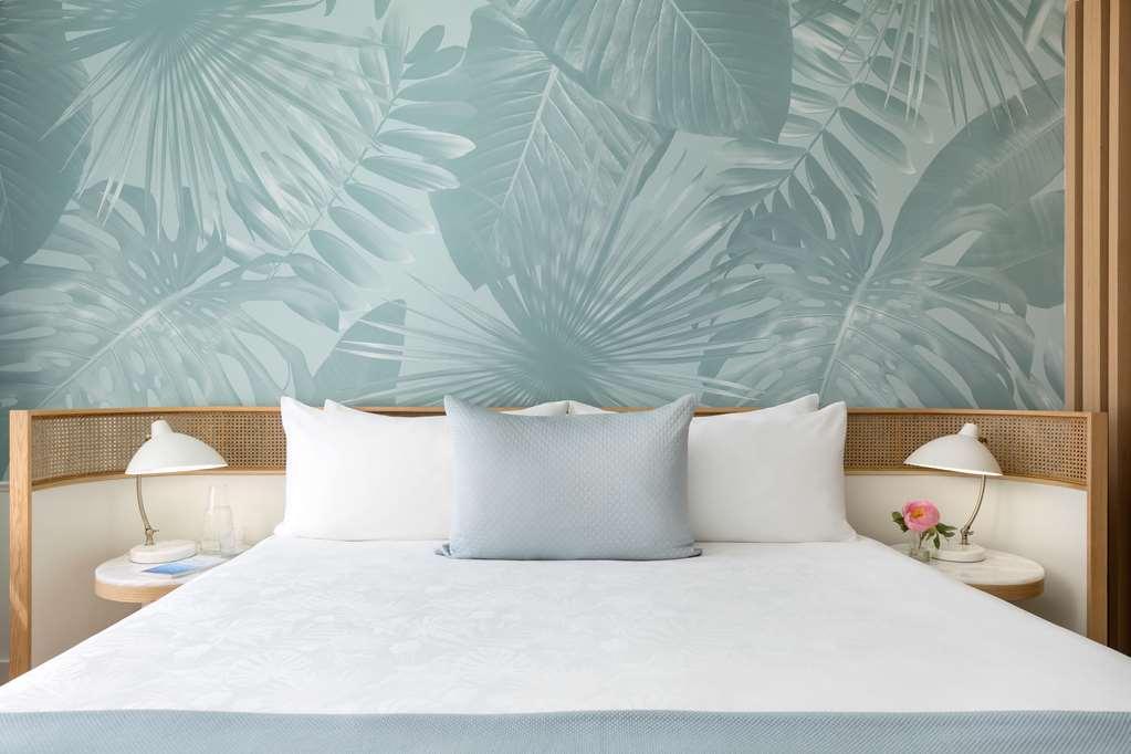 The Gabriel Miami South Curio Collection By Hilton Hotel Miami Beach