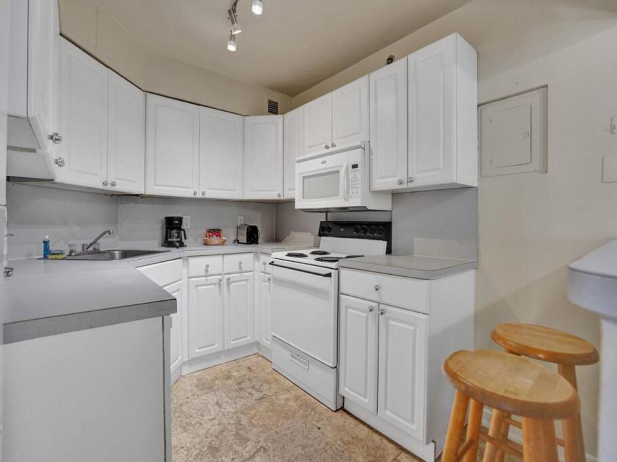 Cute Ocean View Service Unit 1217 Miami Beach