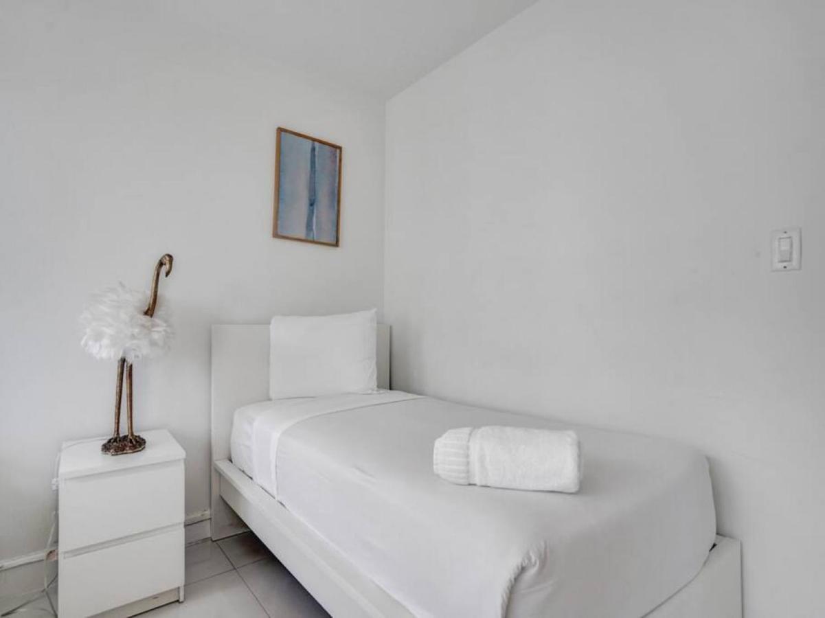 Amazing Ocean View Service 1111 Miami Beach
