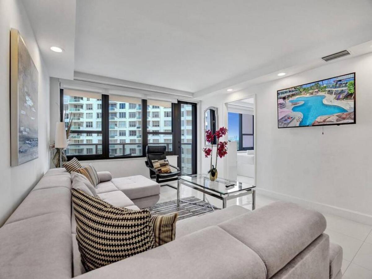 Amazing Ocean View Service 1111 * Miami Beach