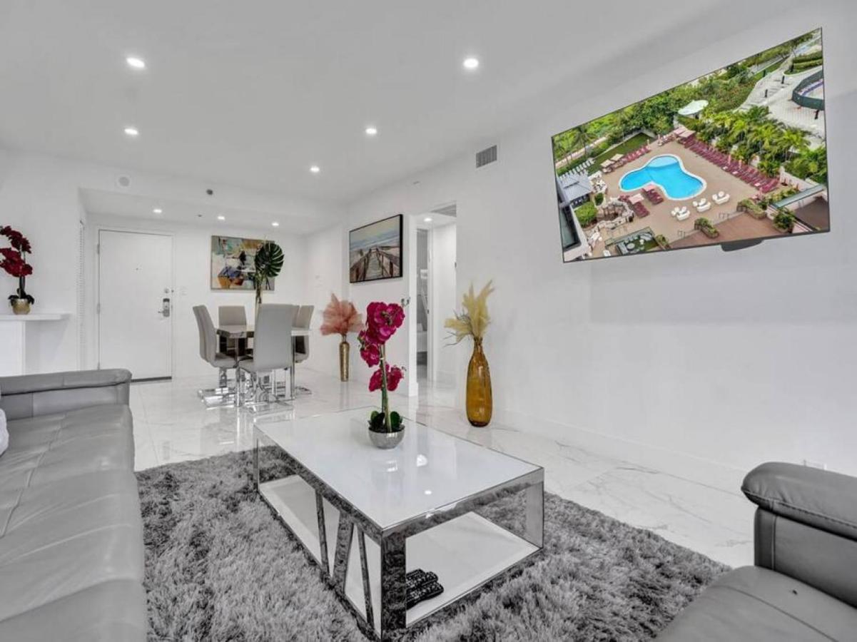 Ocean View Retreat Service 1603 Apartment Miami Beach