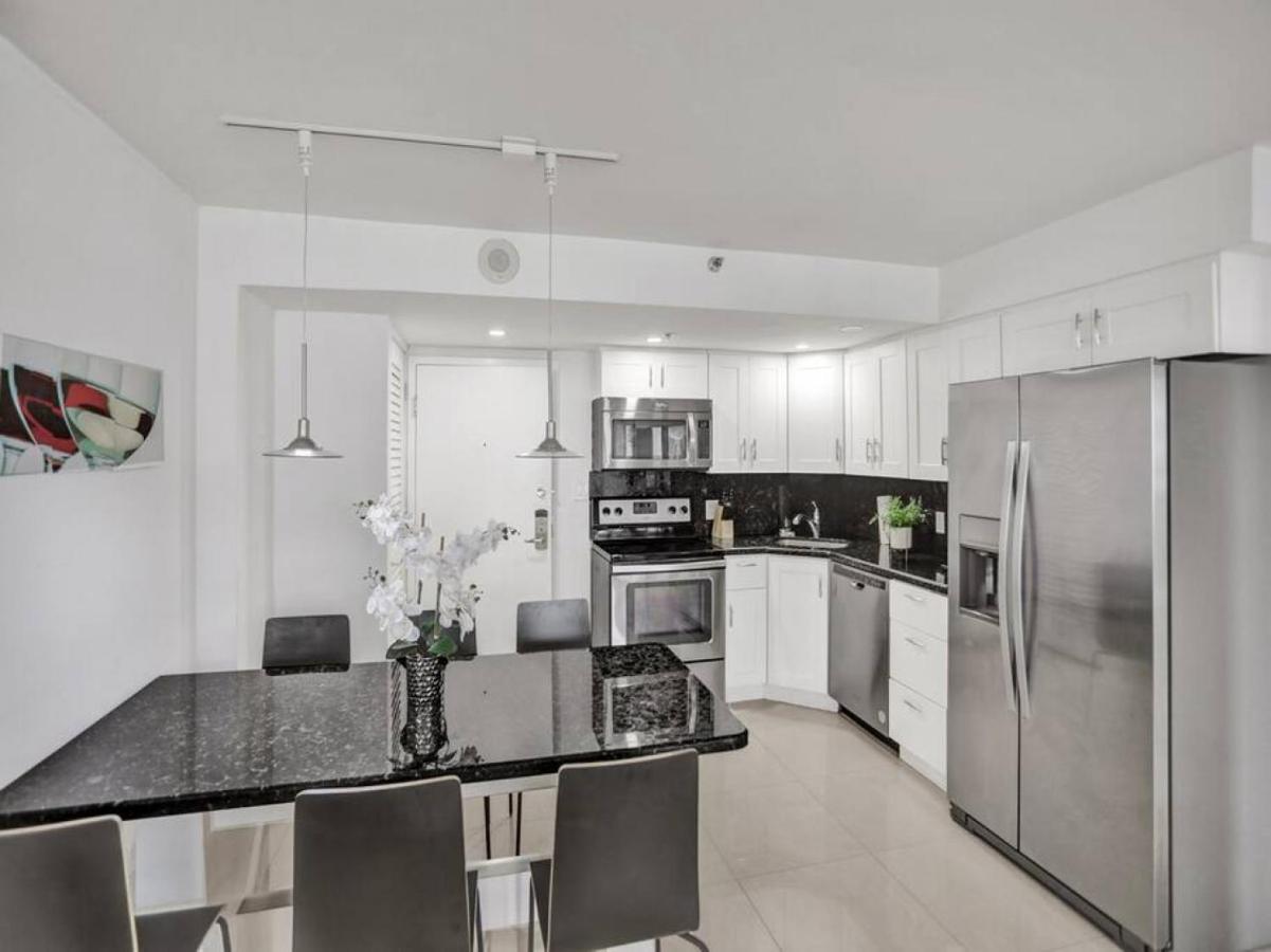 Spacious Ocean View Service 509 Apartment