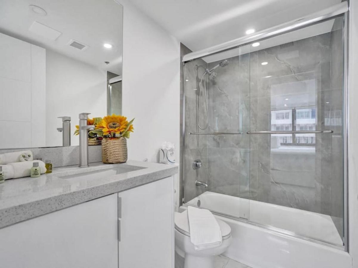 Ocean View Retreat Service 1603 Apartment Miami Beach