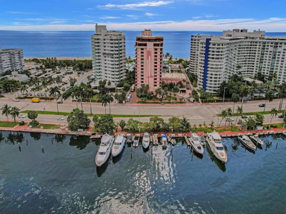 Beachfront Ocean View Beach Service 520 Apartment