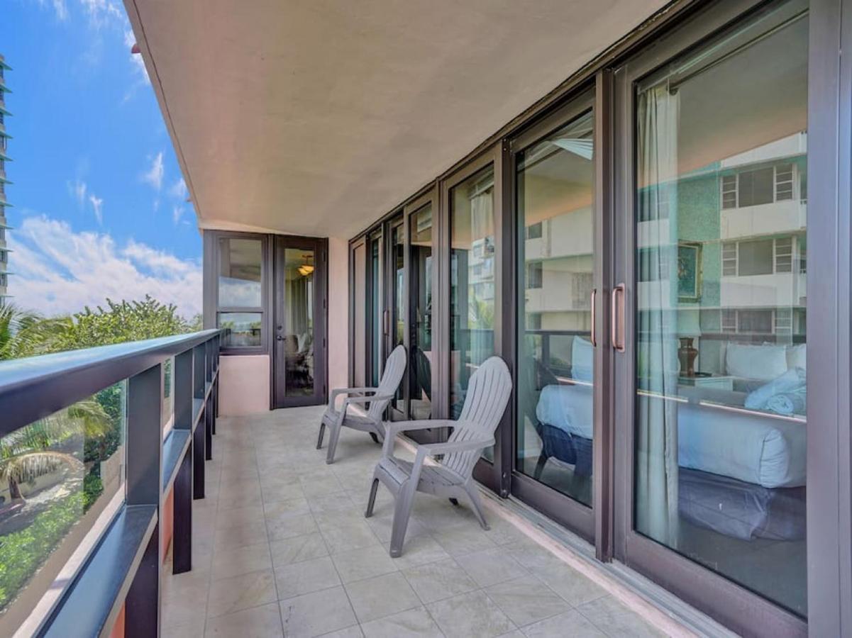 Apartment Beachfront Ocean View Beach Service 520
