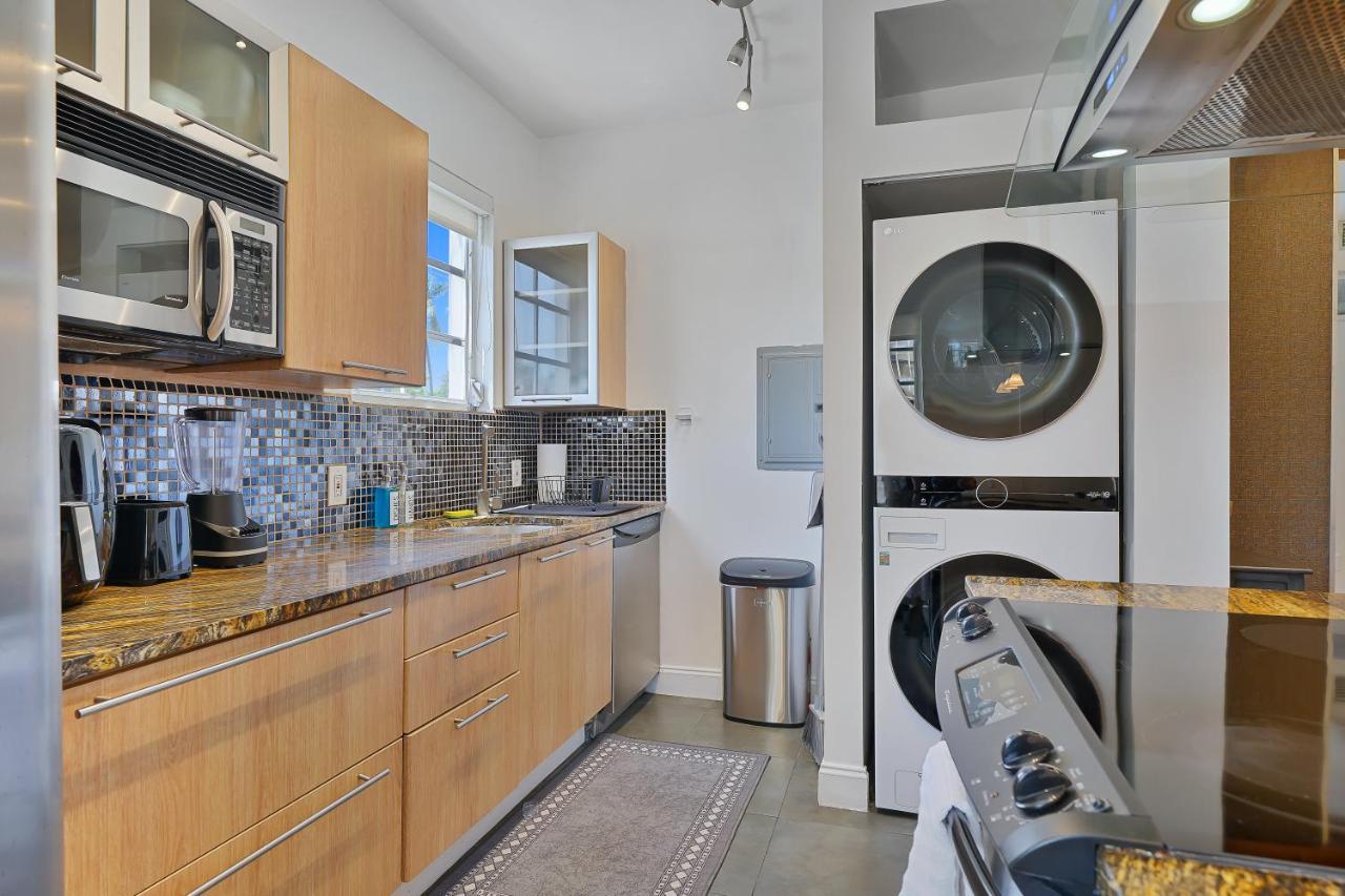Large & Bright Sleep Up To 8 Only 2min From Ocean! * Miami Beach