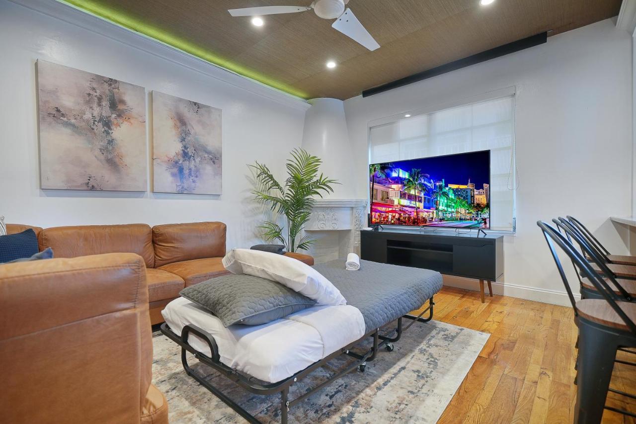 Large & Bright Sleep Up To 8 Only 2min From Ocean! * Miami Beach