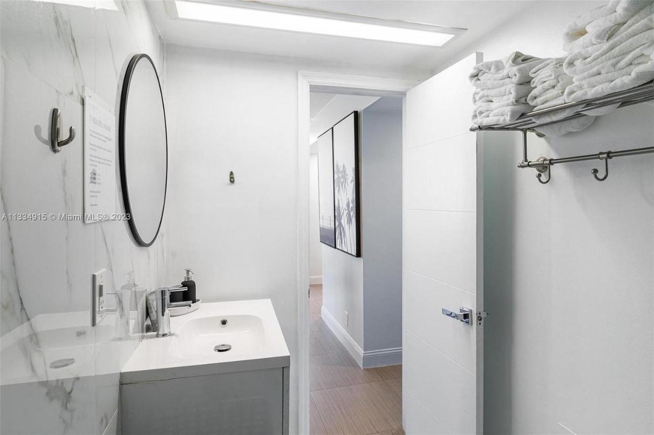 Aparthotel 11th - Seven Heaven Miami- Unforgettable Ocean Front- Free Parking Miami Beach