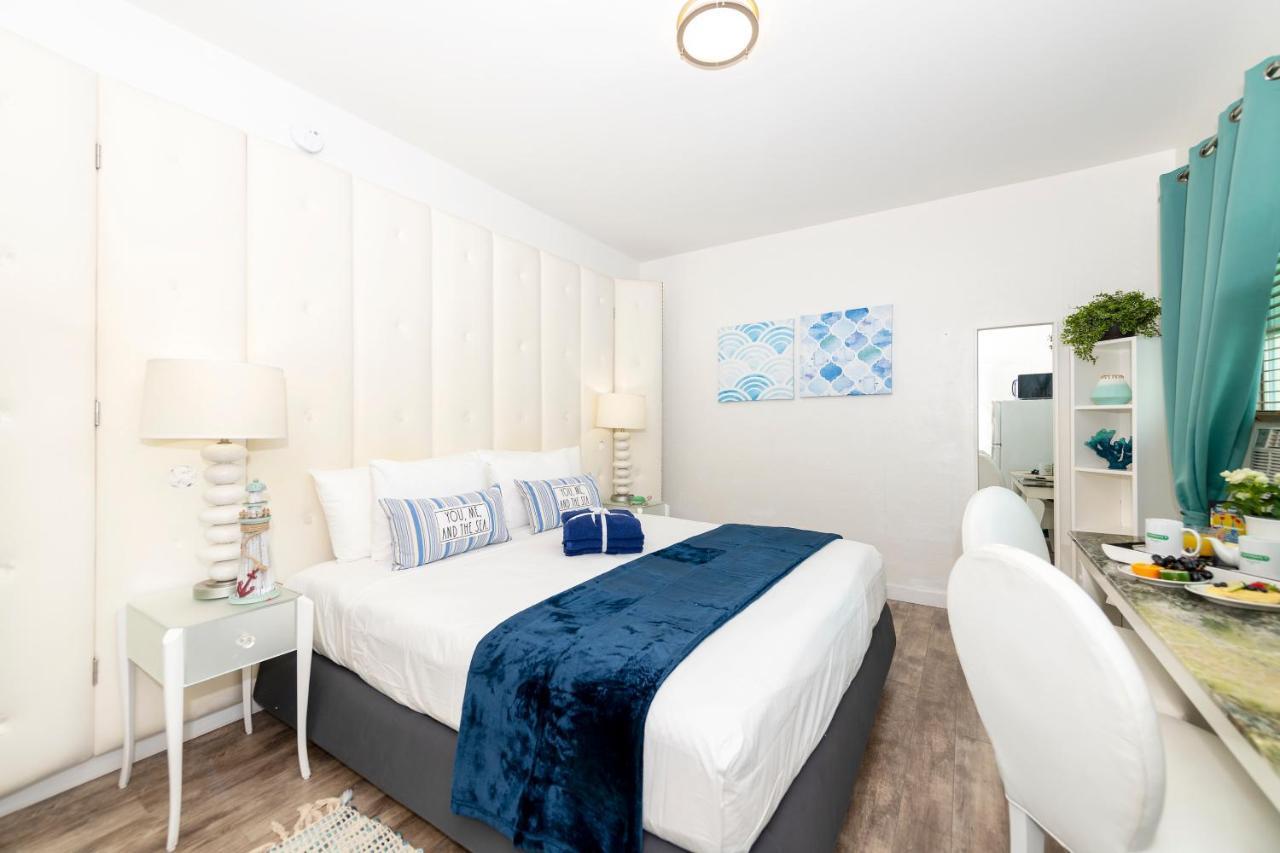 6768 Collins Miami Stays Apartment