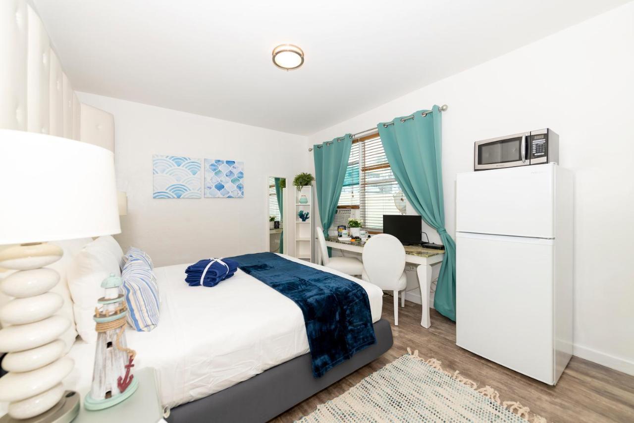 Apartment 6768 Collins Miami Stays