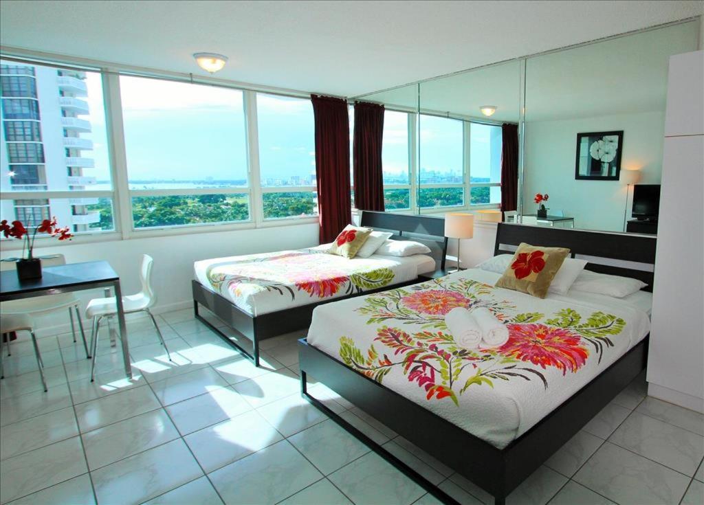 Castle 1118 Bayview Direct Access, Tennis, Pool, Restaurants, Free Parking