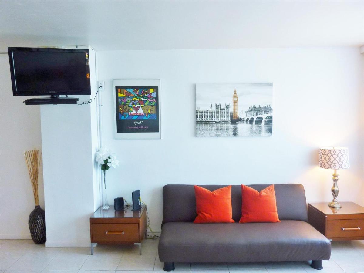 Castle 1120 Bayview Studio, Access, Pool, Tennis, Free Parking Holiday home Miami Beach