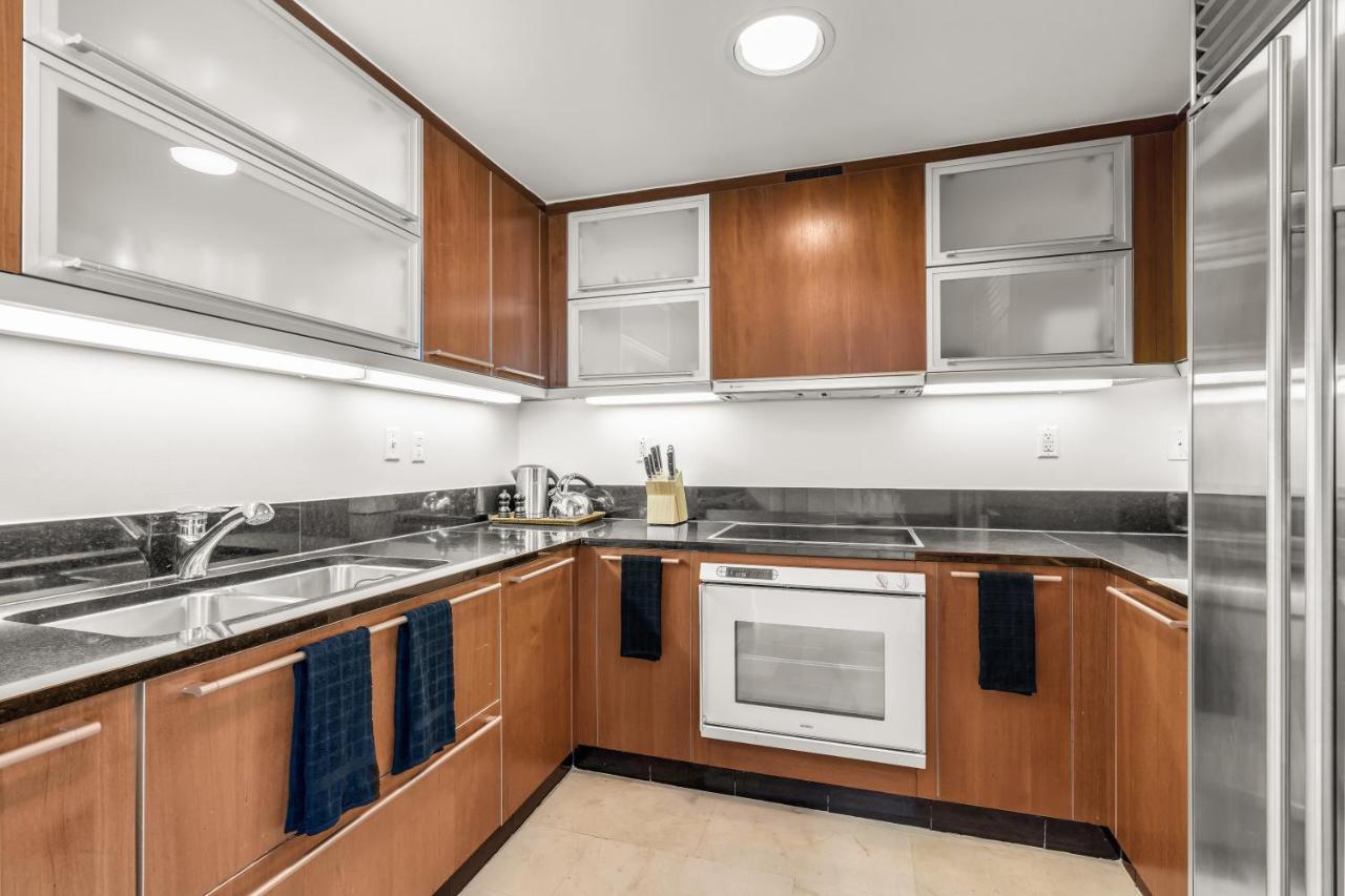 Setai Oceanview 2/2 Luxury