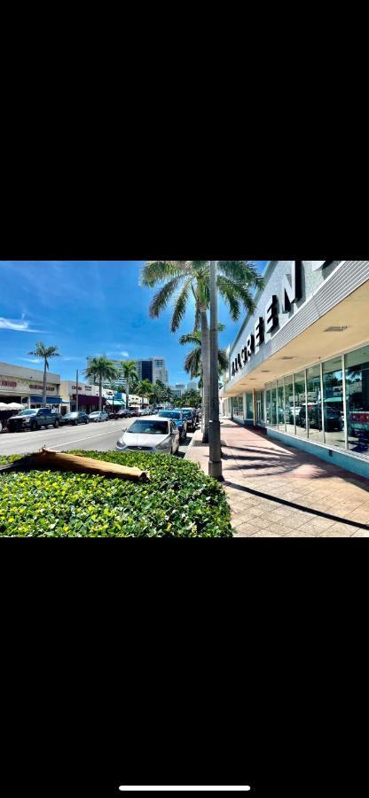 1 Bed Apt. A Block From The * Miami Beach