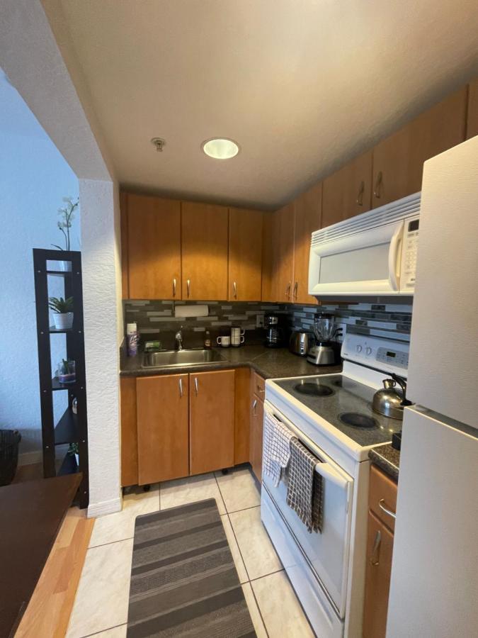 Apartment 1 Bed Apt. A Block From The Miami Beach