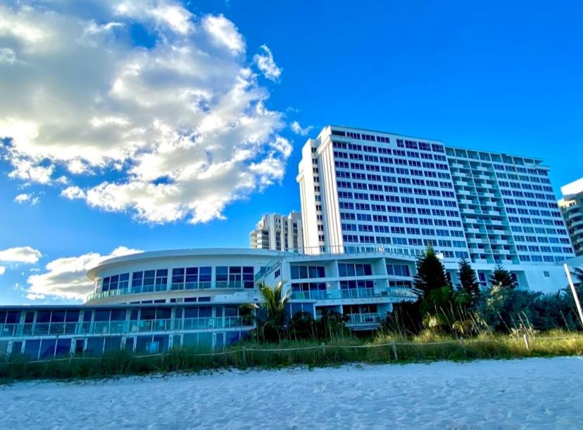 Large Beautiful Penthouse Ocean Front With Access And Free Parking In Miami Apartment *