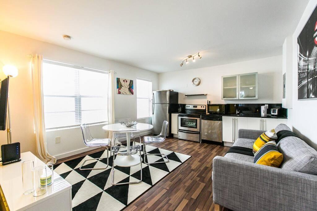 Apartment 1 Bedroom 5 Minutes Walk To On Washington Ave