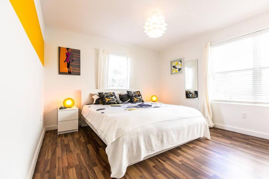 1 Bedroom 5 Minutes Walk To On Washington Ave * Miami Beach