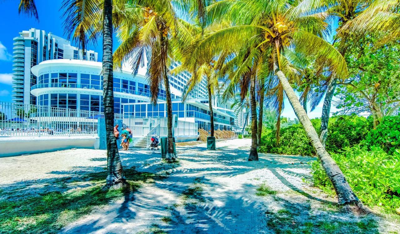 Castle Ph11 Penthouse With Balcony, Free Parking, Pool, Tennis, Access Holiday home Miami Beach
