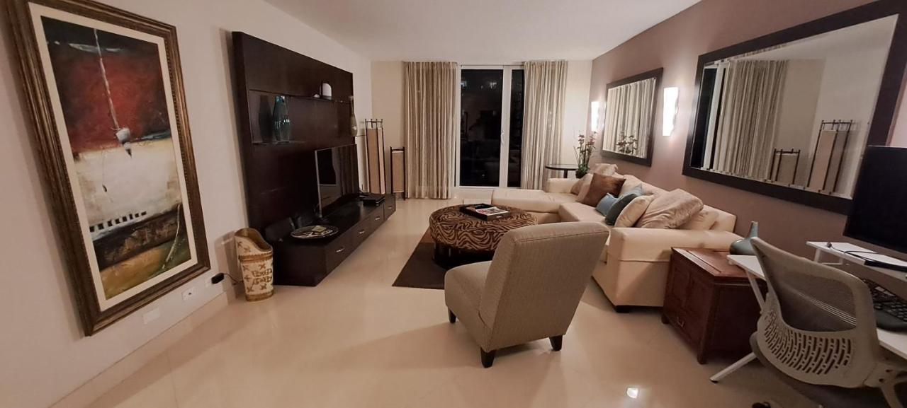 Apartment The Roney Palace #1006 - Minimum Period Of 30 Days