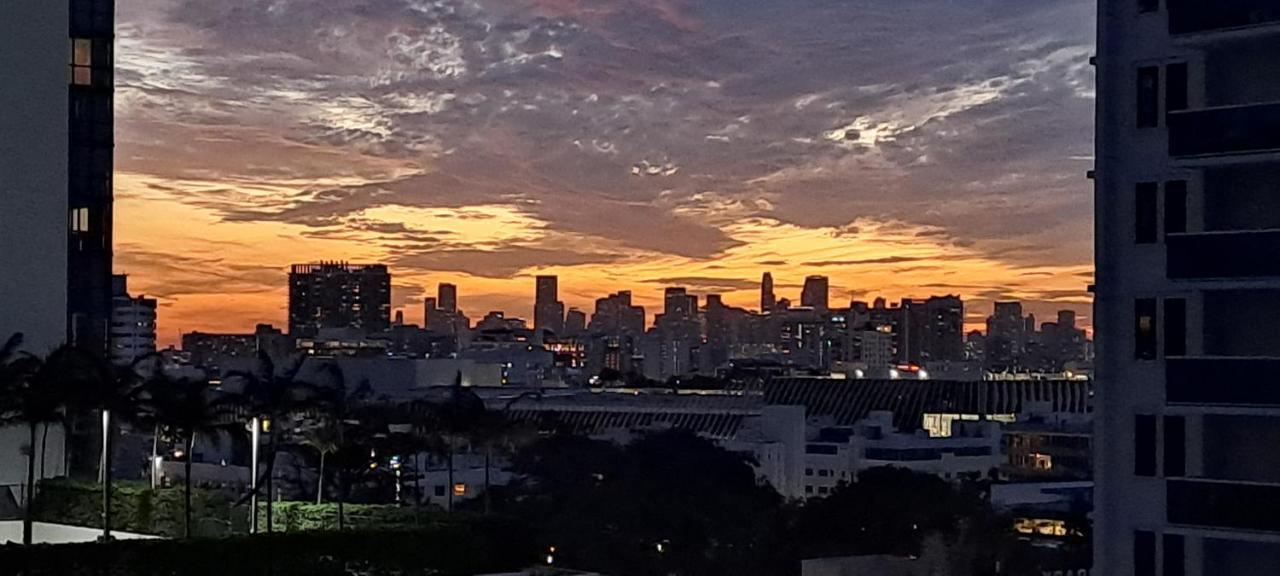 The Roney Palace #1006 - Minimum Period Of 30 Days Miami Beach