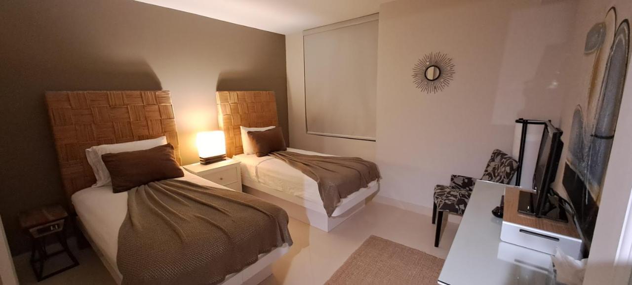 The Roney Palace #1006 - Minimum Period Of 30 Days Apartment Miami Beach