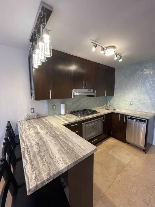 South Escape Apartment *