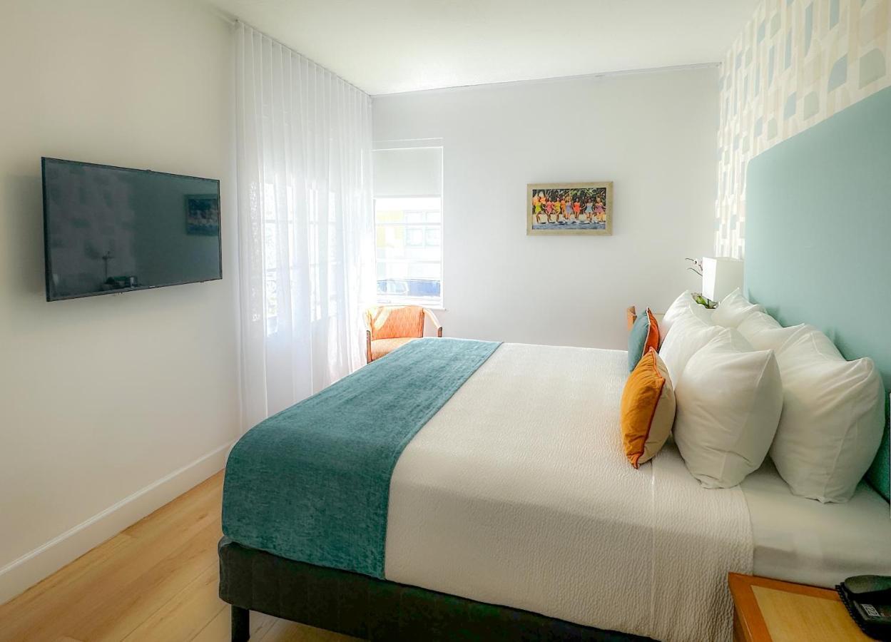 Hotel Avalon Miami Beach