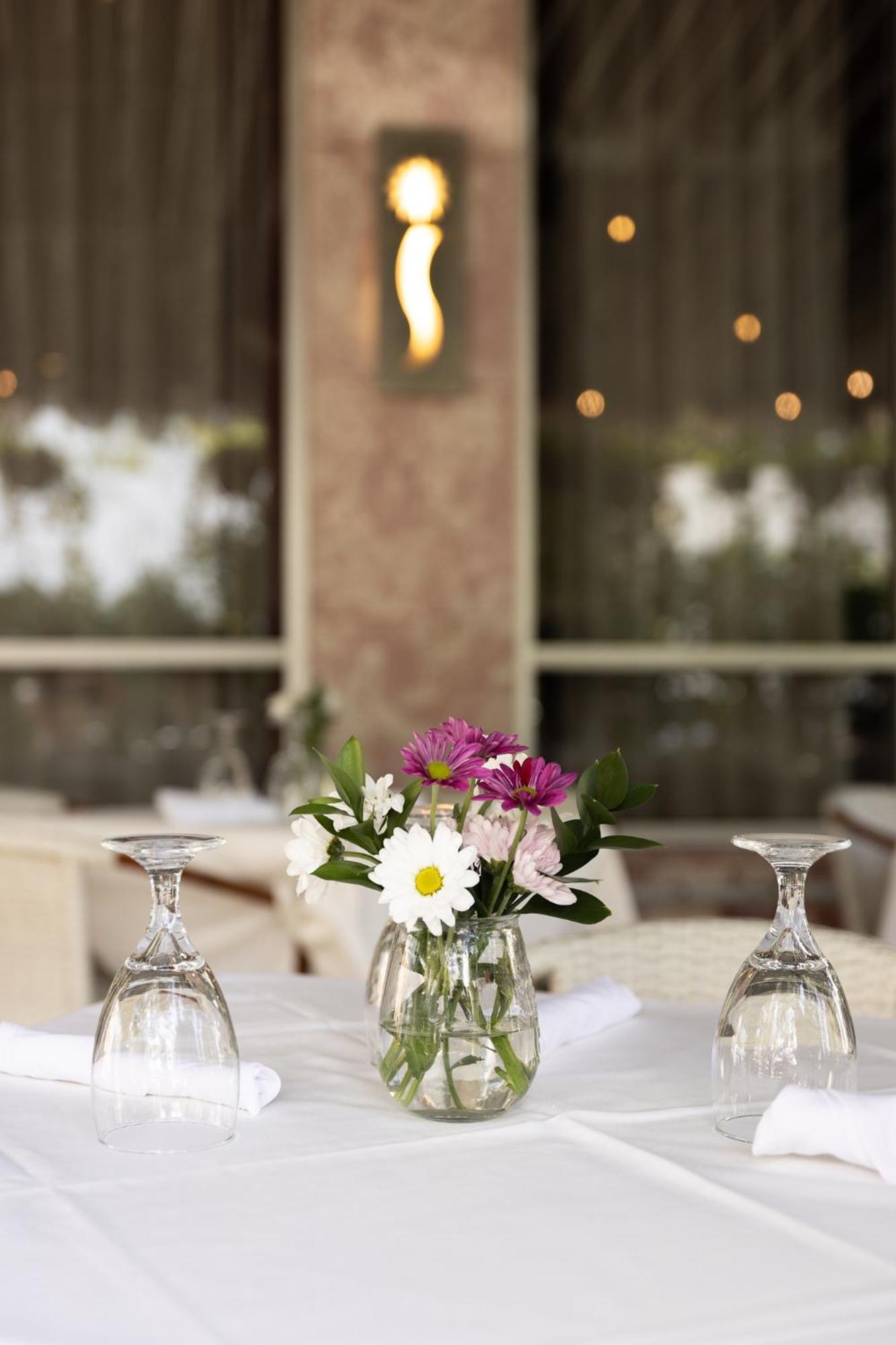 Crest Hotel 3*