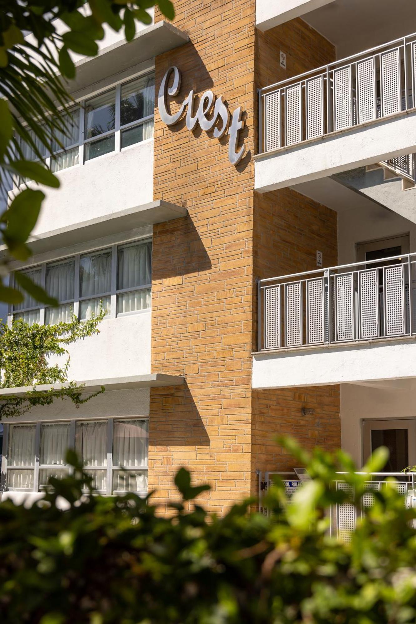 Crest Hotel 3*