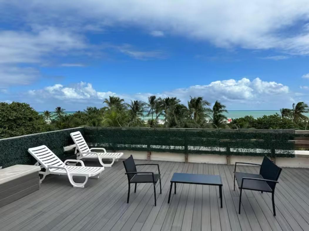 Apartment On Ocean Drive Miami Beach