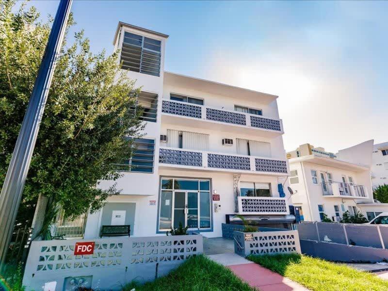 Deco 1block From With Parking