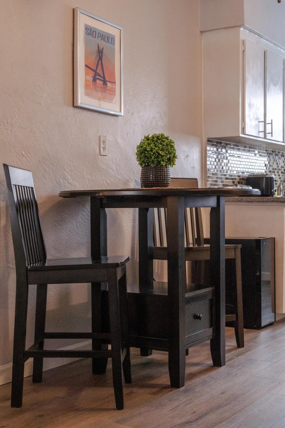 Holiday home Travelers Hideout Located 1 Block From The