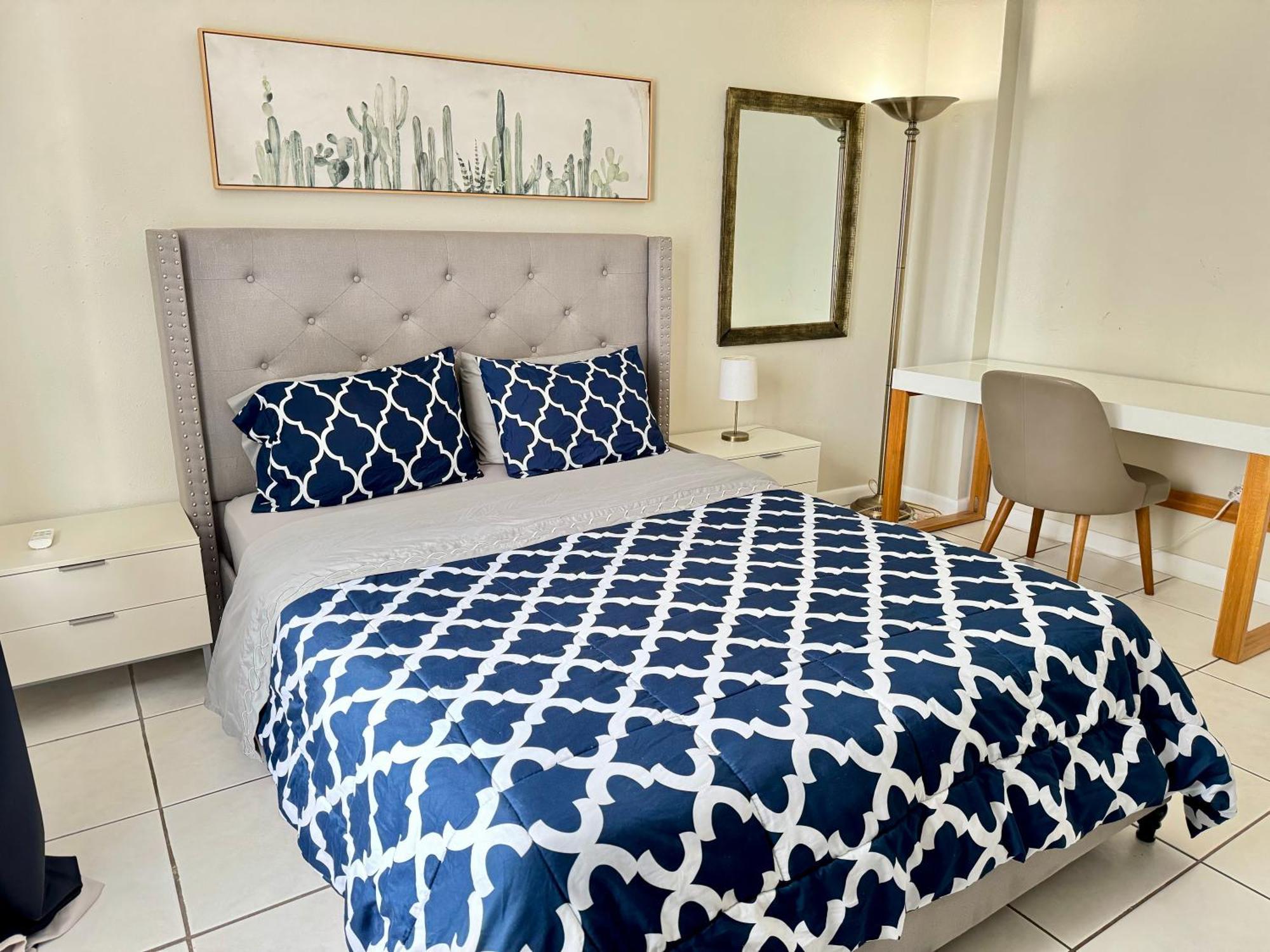 Apartment Your Vacation Home! Near The