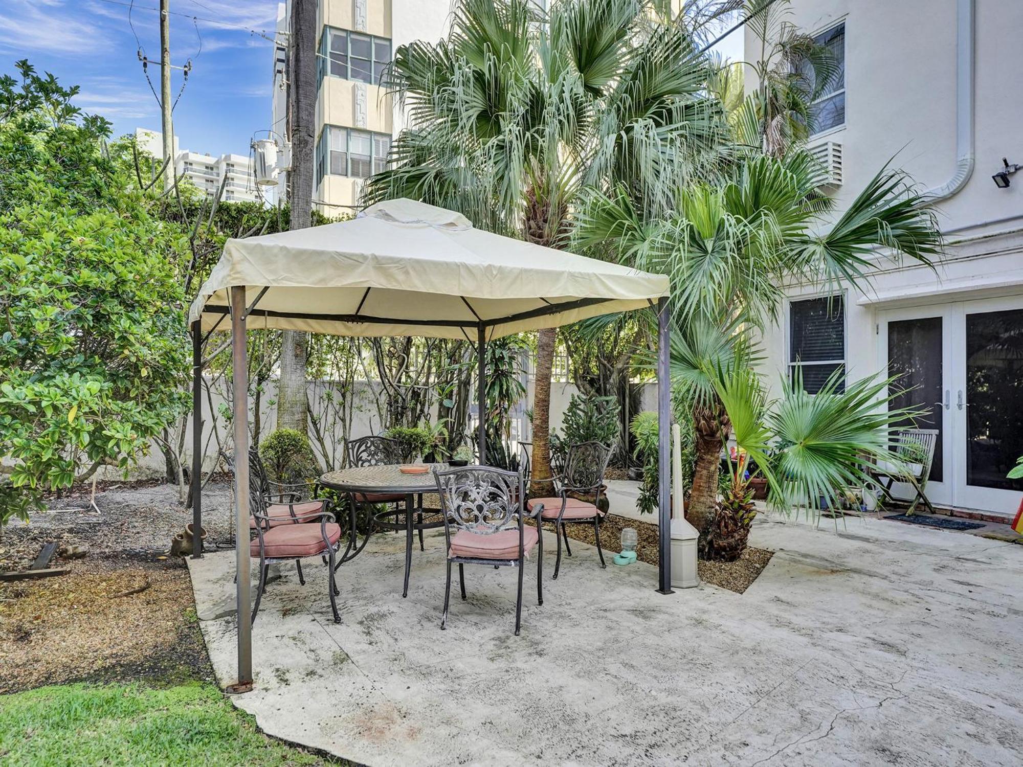 Mantell Plaza Miami Beach