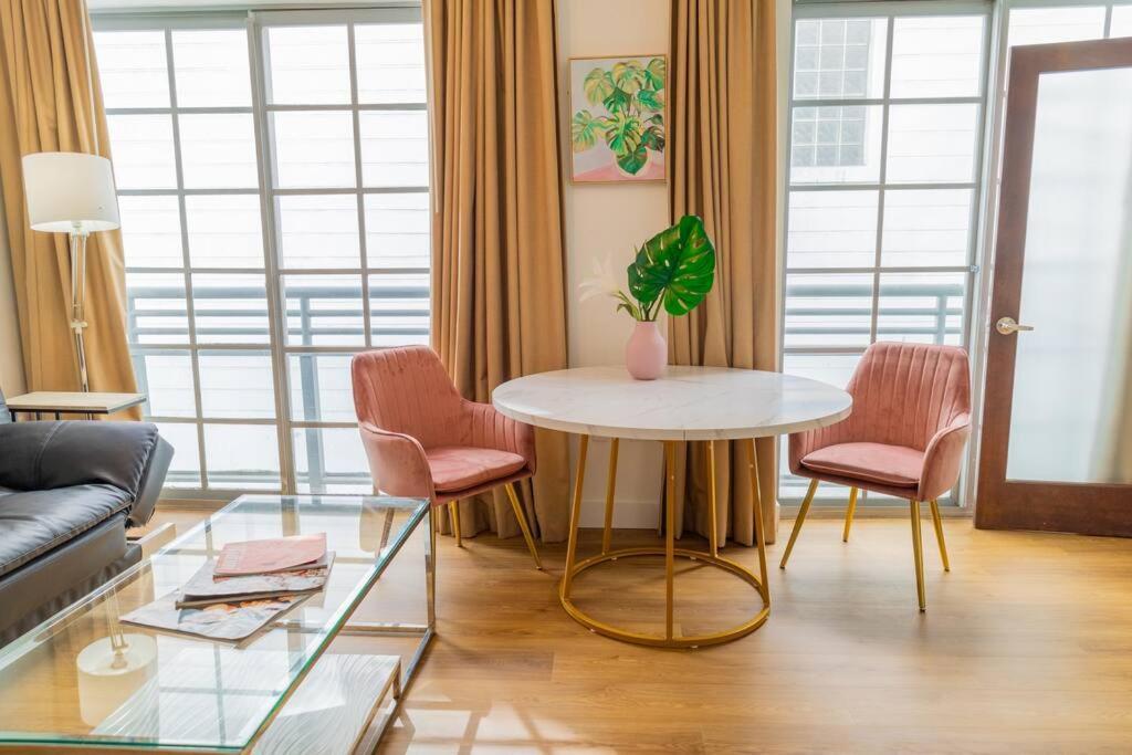 Apartment 1-bed With Rooftop Pool Ocean Dr By The B207 *