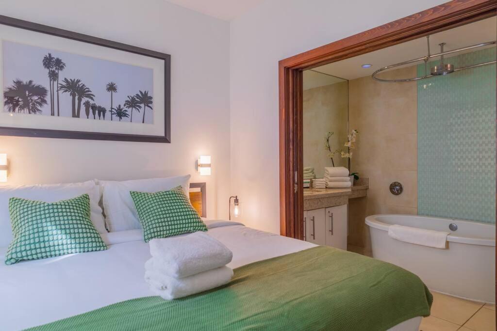 1-bed With Rooftop Pool Ocean Dr By The B207 Apartment *