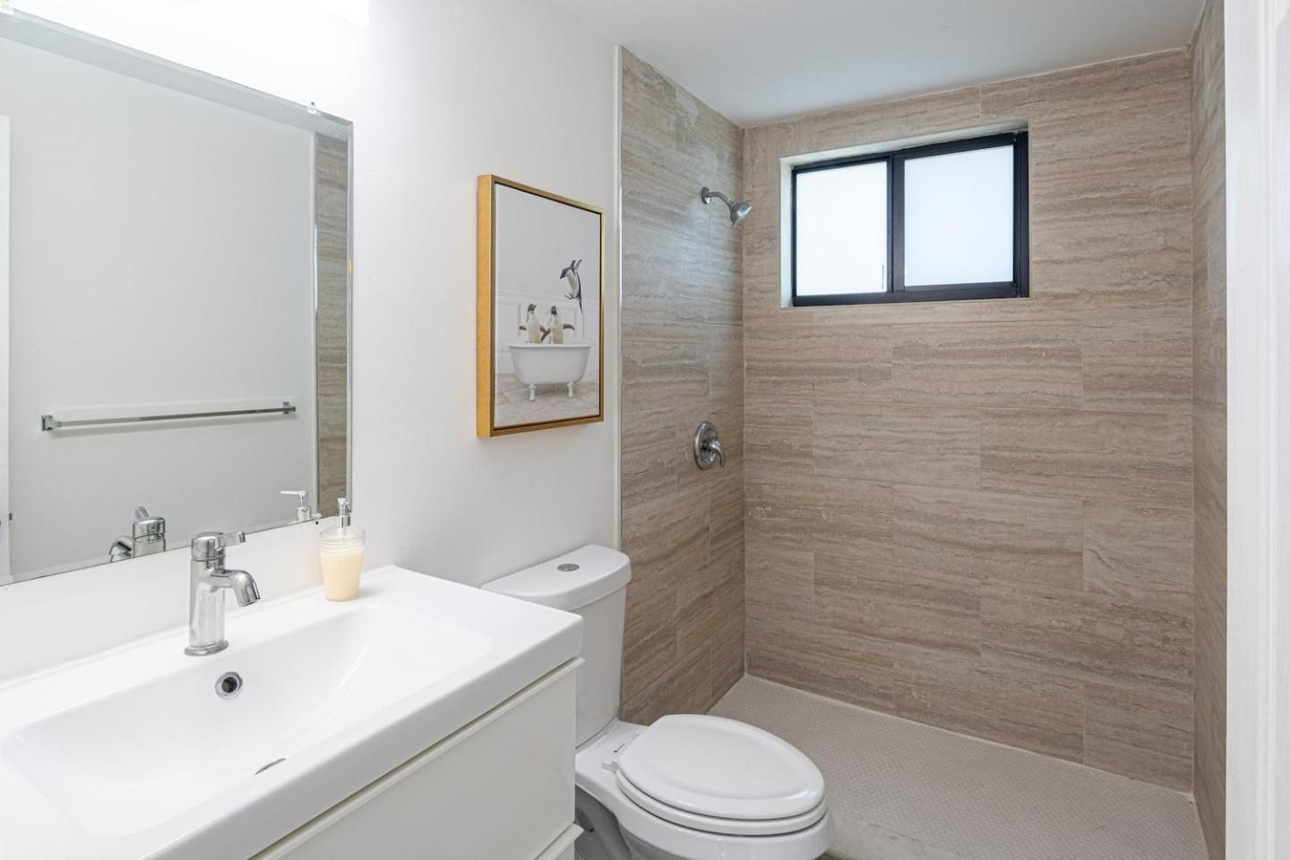Bay Harbor Unit 3 Lovely 2 Bed 1 Bath * Miami Beach