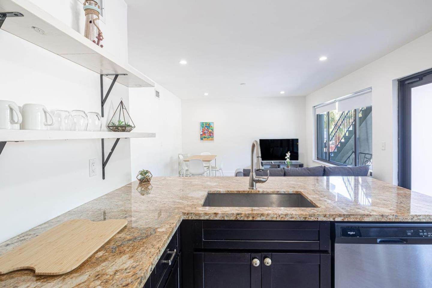 Bay Harbor Unit 3 Lovely 2 Bed 1 Bath Apartment