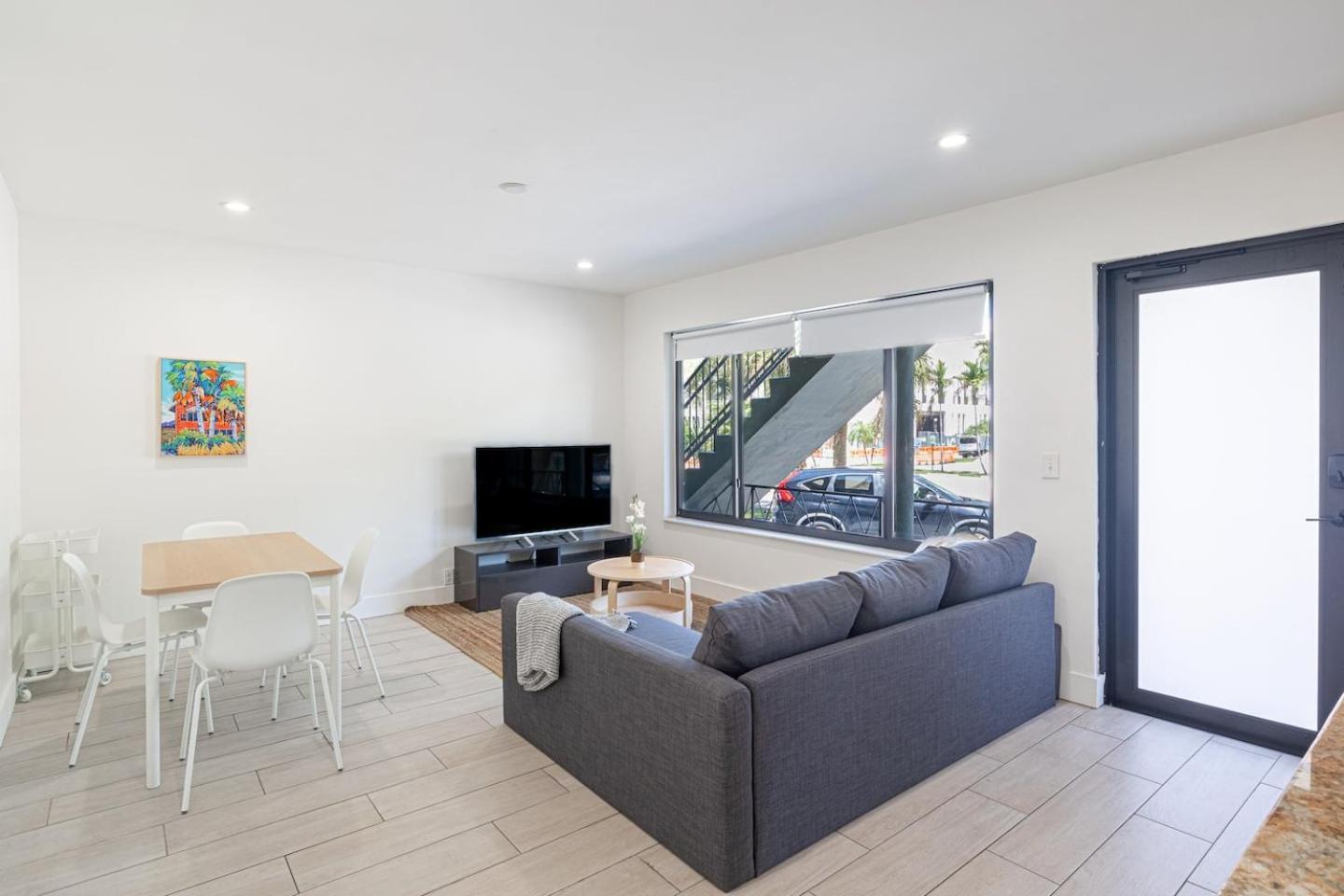 Bay Harbor Unit 3 Lovely 2 Bed 1 Bath