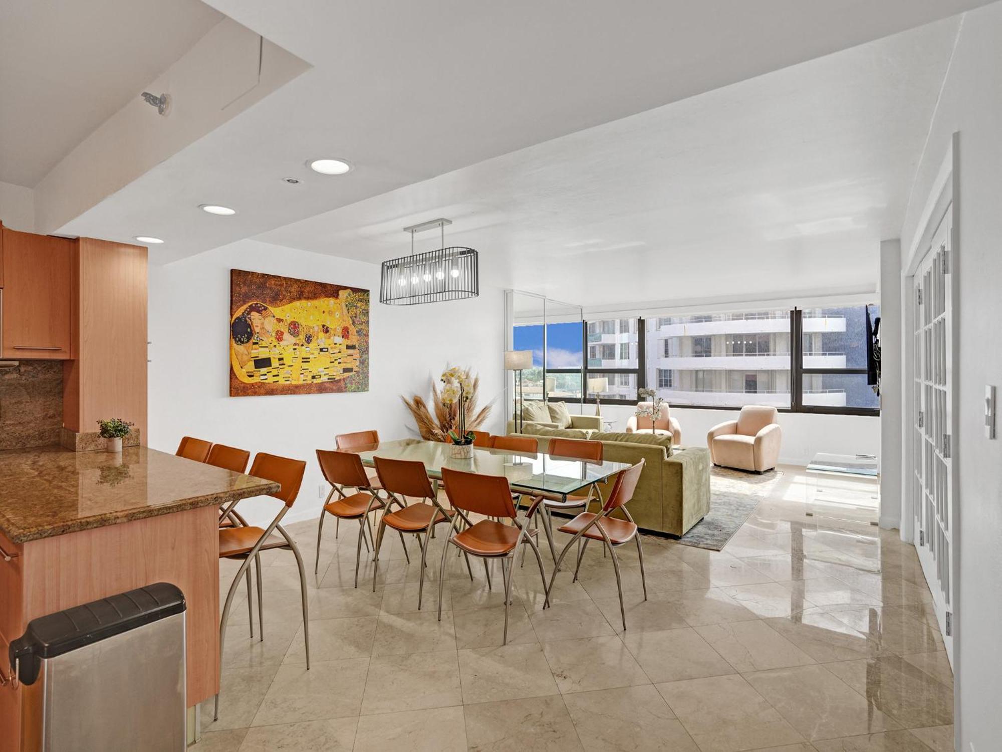 Apartment 921