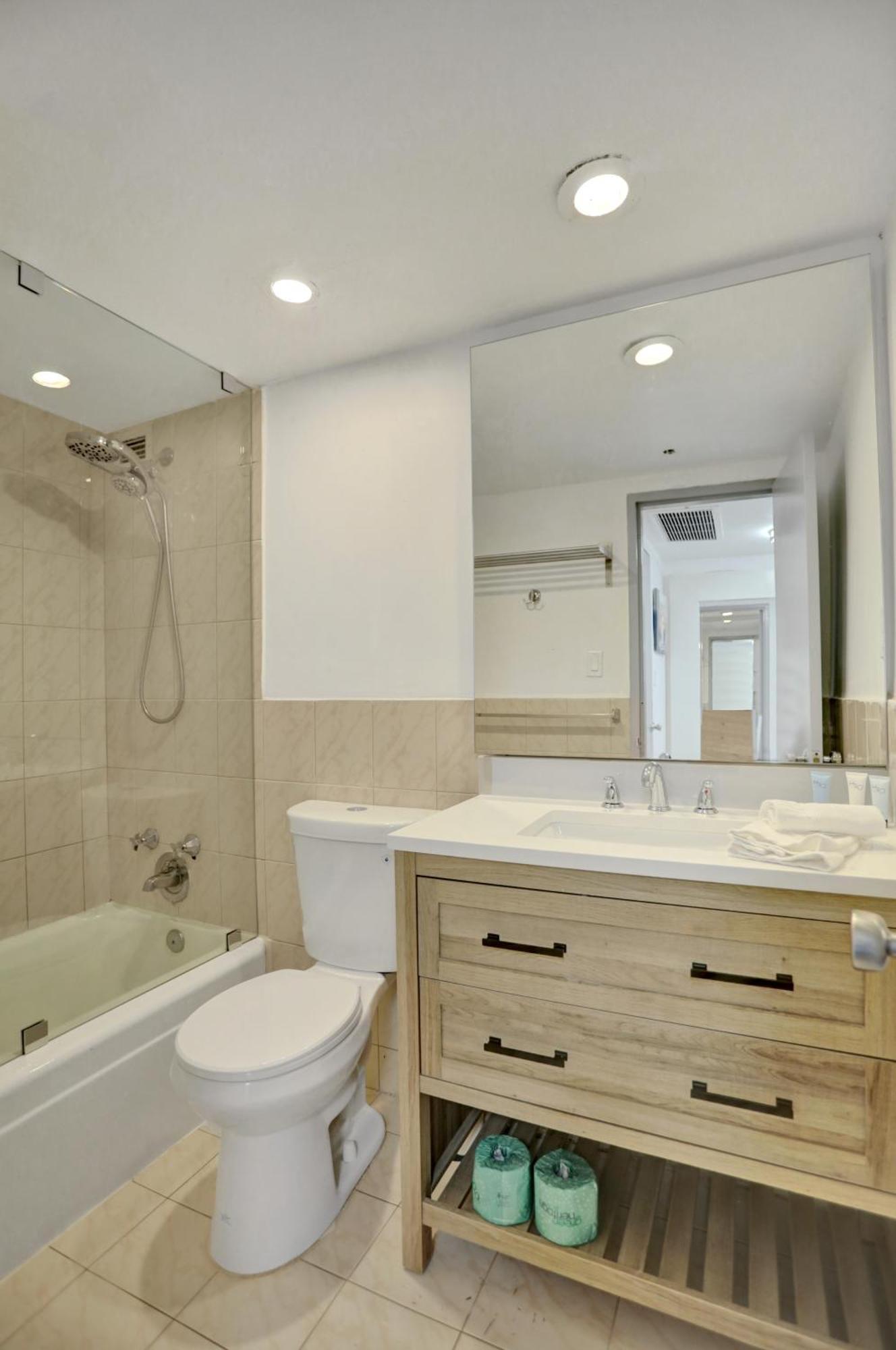 Apartment Ocean View W Service 411
