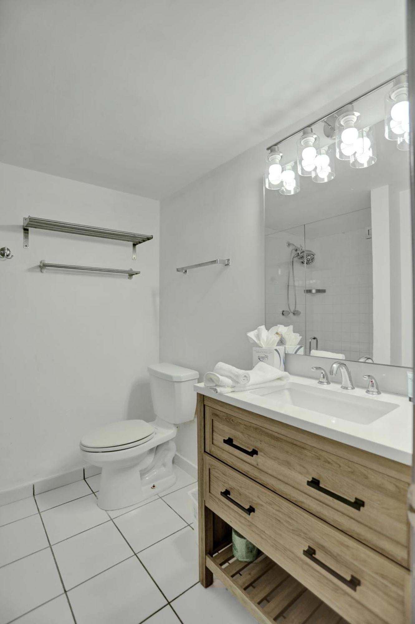 Apartment Ocean View W Service 411