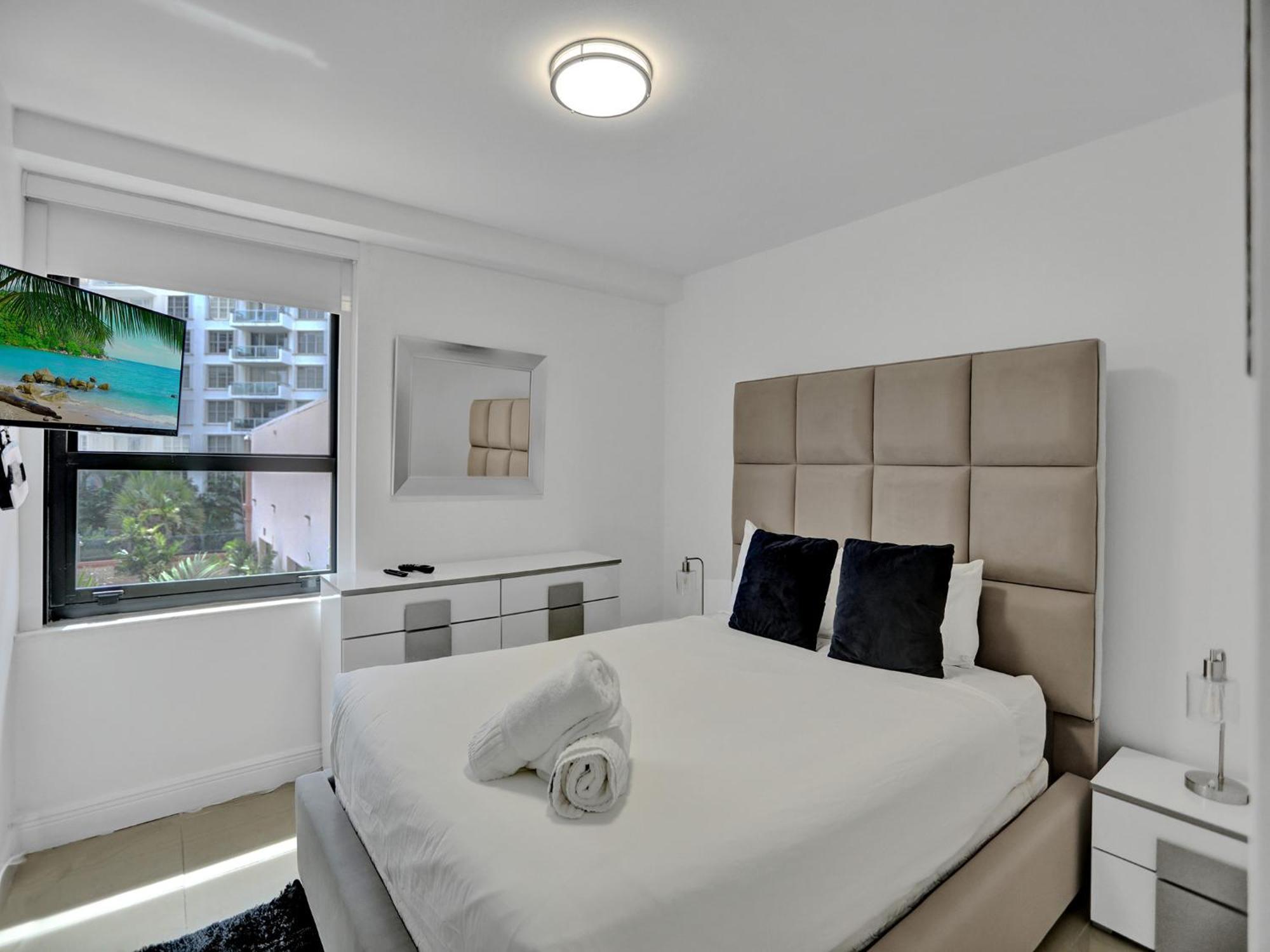 Apartment Ocean View W Service 411 *